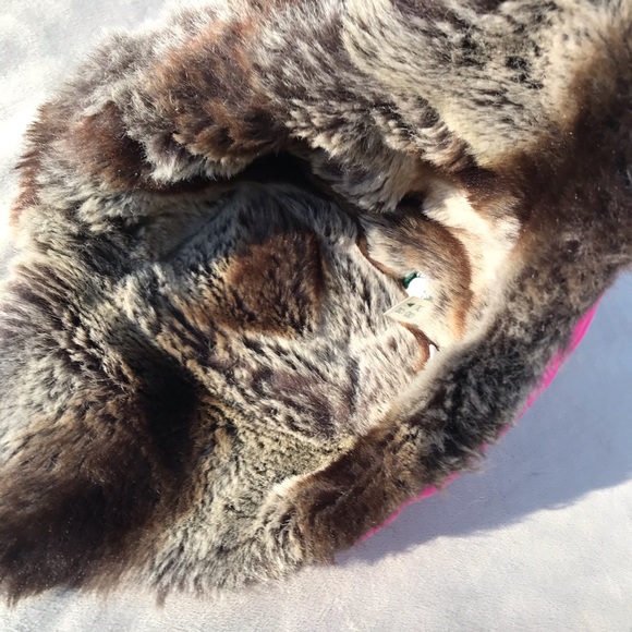 Roots Faux Fur Lined/Quilted Trapper/Aviator Hat - Picture 5 of 5